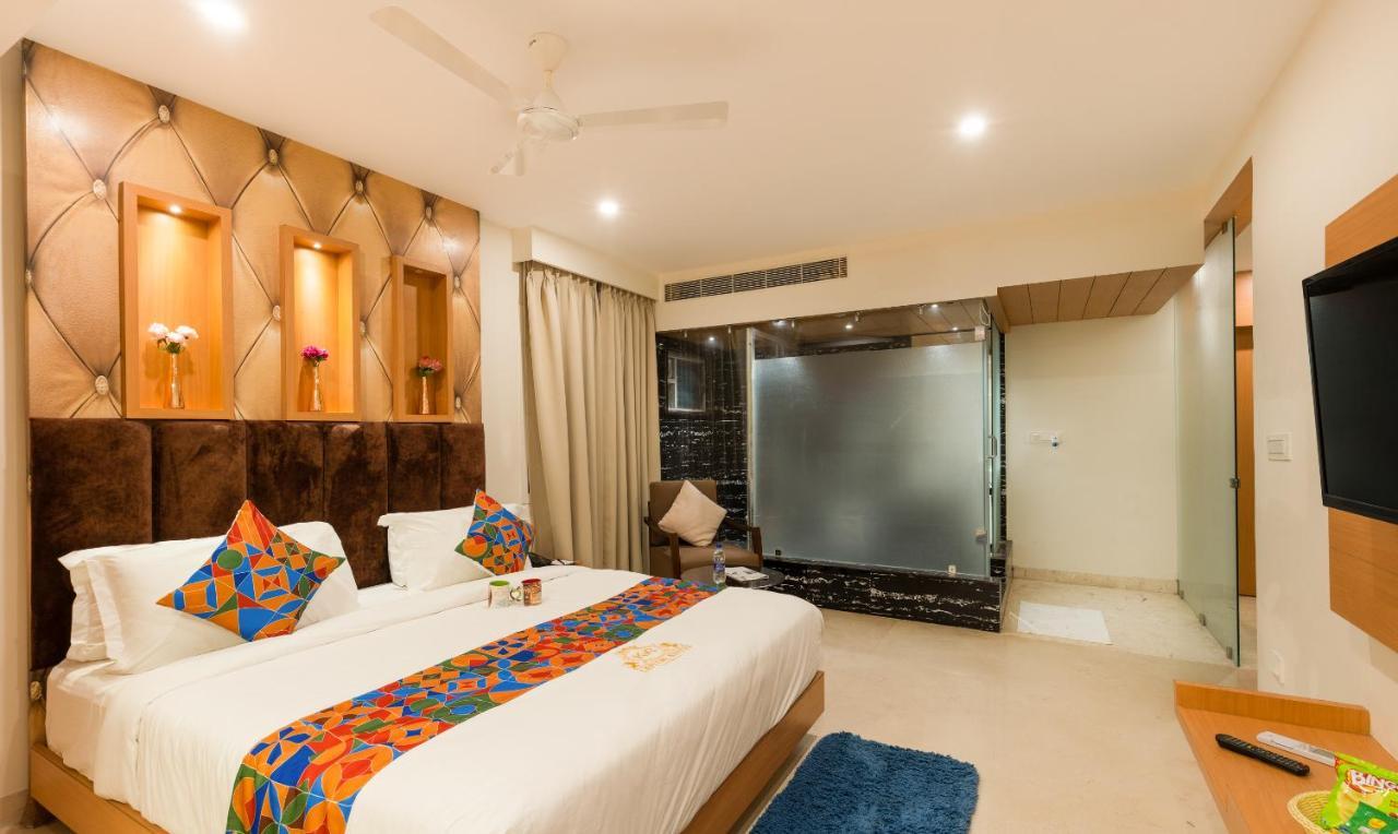 Kvr Capitol Suites Vijayawada Bagian luar foto
