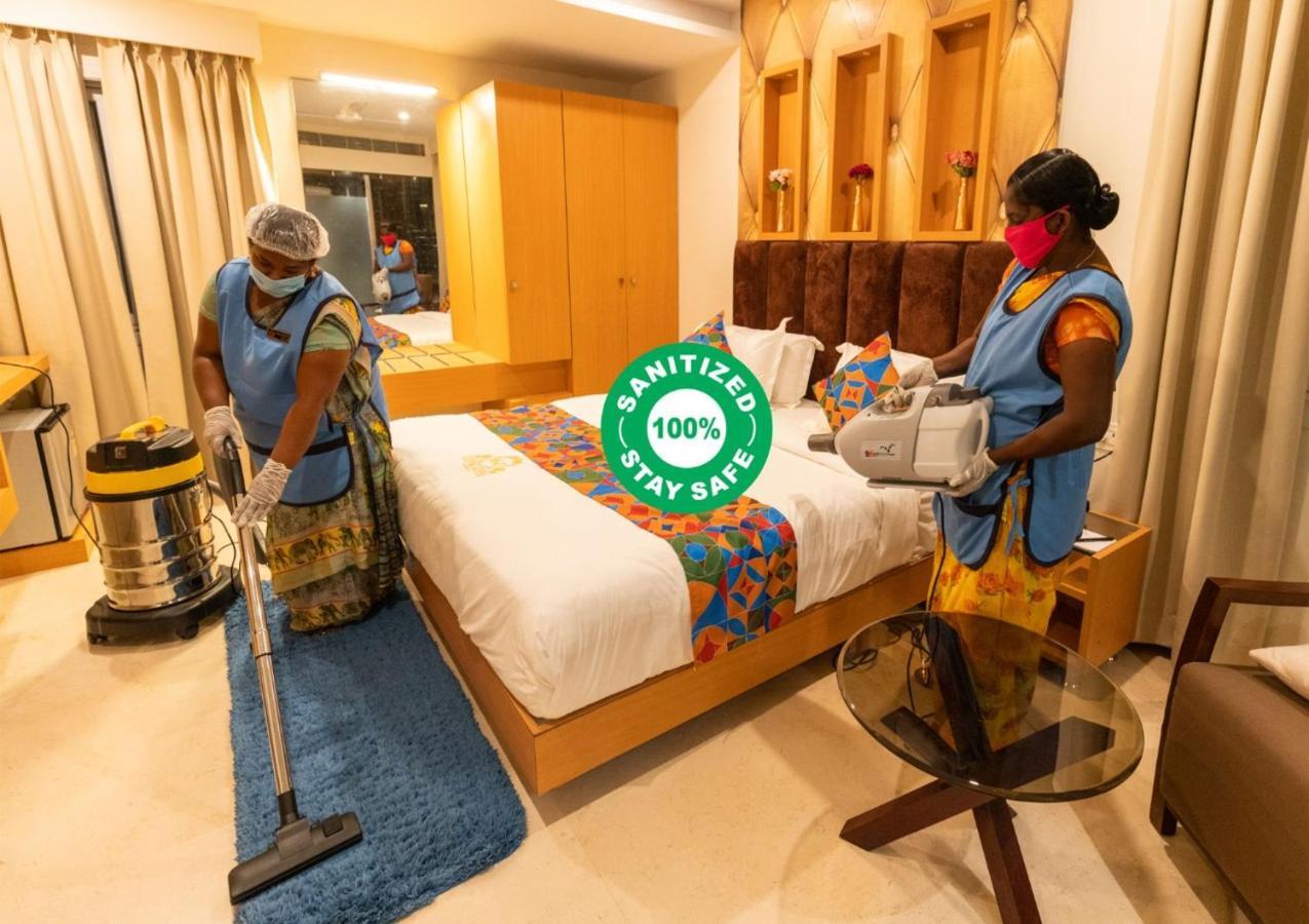 Kvr Capitol Suites Vijayawada Bagian luar foto